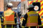 Zwei Feuerwehrmännger von hinten. Bild. Pixabay
