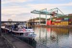 Schiff im Stuttgarter Hafen © Steffen Schmid
