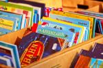 Bücherkiste mit Kinderbüchern © CCO Pixabay