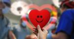 Herz mit Smiley-Gesicht in einer OP © Pixabay