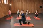 Pilates treibende Gruppe in Halle © pexels
