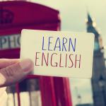 Schild mit der Aufschrift Learn English © nito – Fotolia