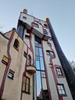 Häuserfront Hundertwasser © Schiller vhs